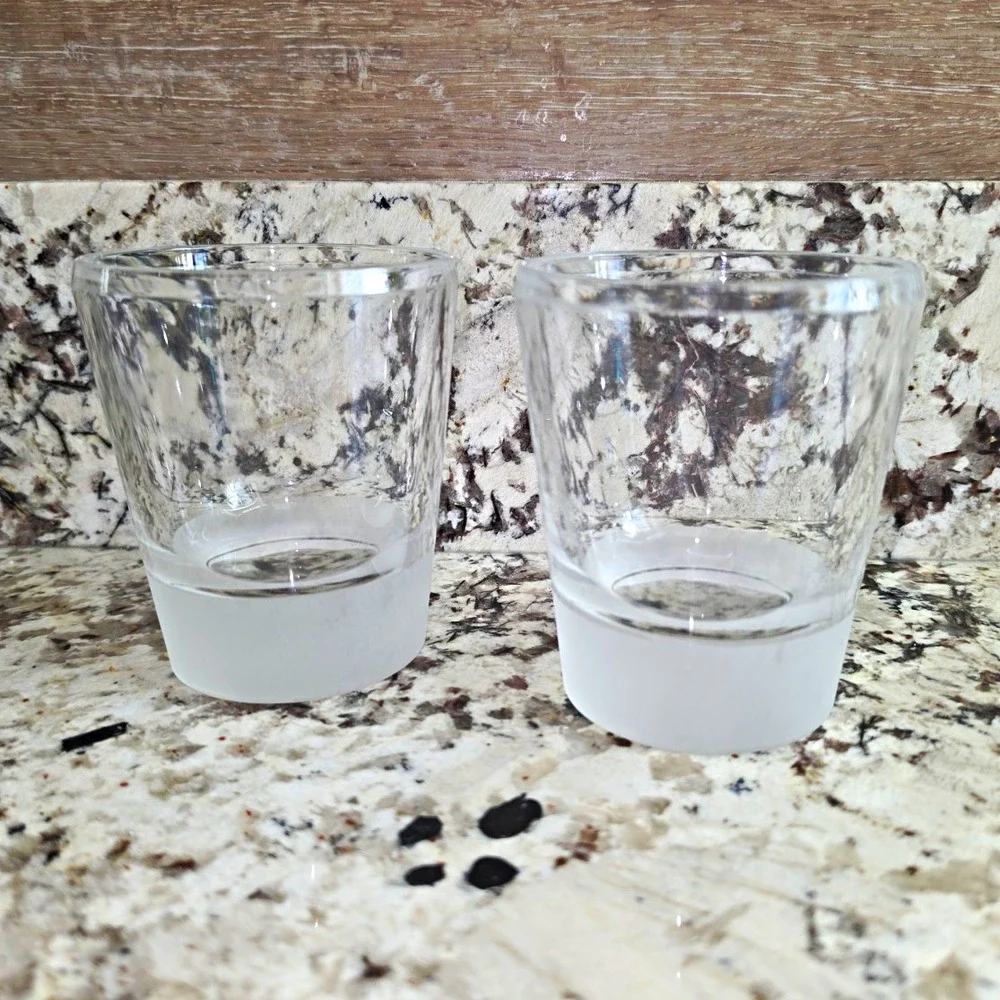 Vera Wang Wedgwood Double Old Fashioned Heavy Glasses Frosted Bottom Set of 2